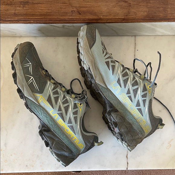 La Sportivan Akyra Woman GTX Trail Running Shoes Sz 10 EU 42 - Picture 6 of 9